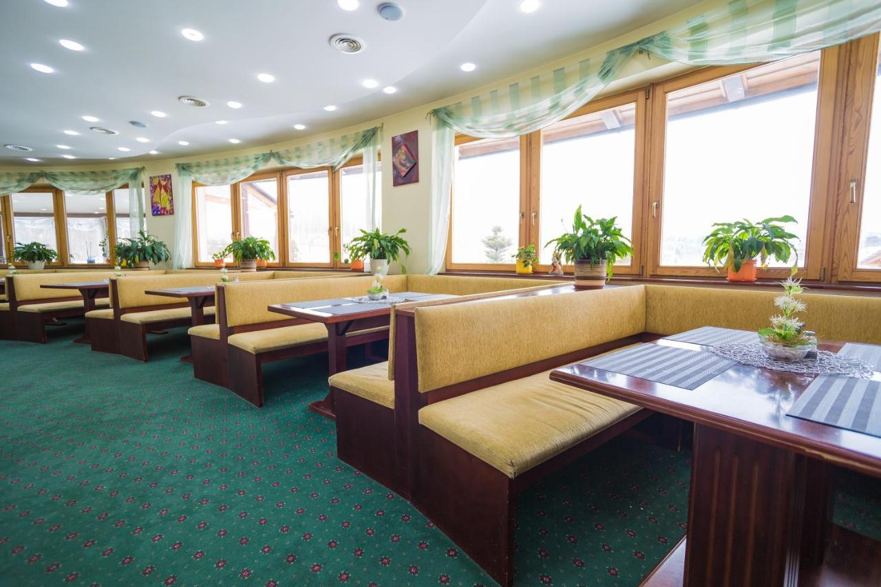 Hotel Euforia Nova Lesna Bagian luar foto